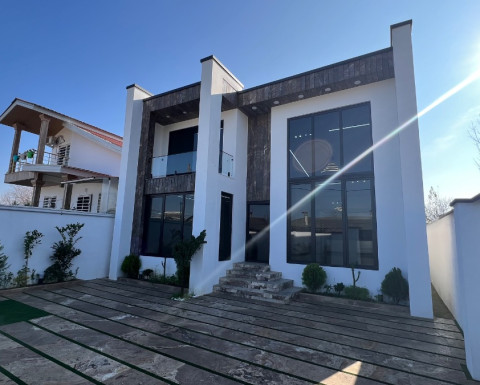 خرید ویلا در نور نزدیک دریا با دسترسی عالی