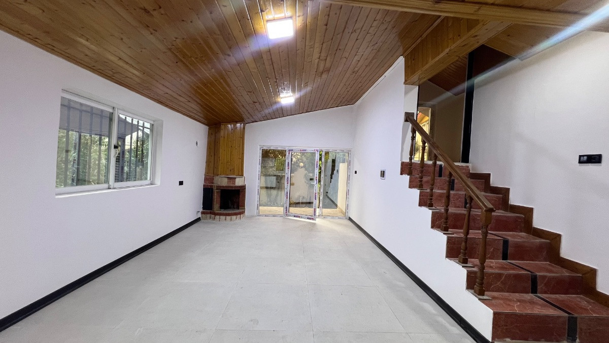 ویلای نیم پیلوت در چمستان روستای دارکلا ویلای نیم پیلوت در چمستان روستای دارکلا