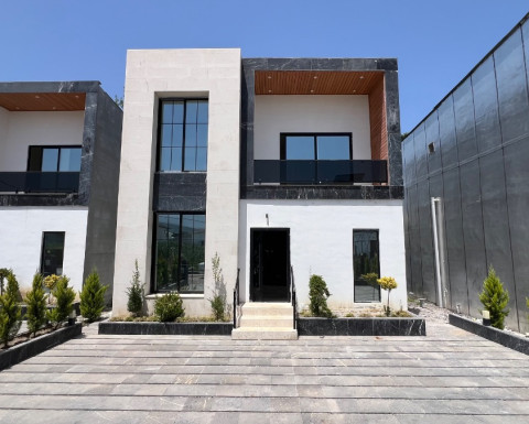 ویلای حیاط دار شهرکی زیر قیمت با اقساط در بهدشت