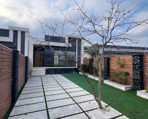 فروش ویلا سند تک برگ در چمستان با حیاط خلوت