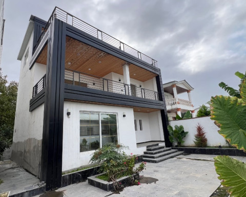 ویلا در چمستان شهرک قدیمی با نگهبانی و سند شش دانگ ویلا در چمستان شهرک قدیمی با نگهبانی و سند شش دانگ