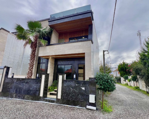 فروش ویلا در چمستان تریبلکس جنگلی با سند تک برگ